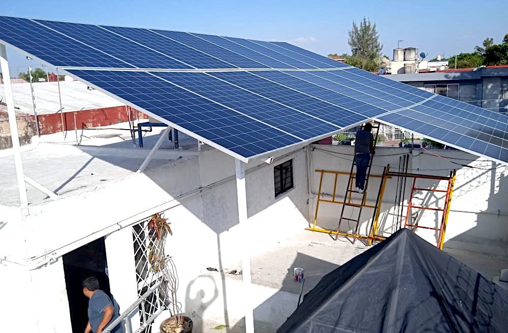 Instaladores De Paneles Solares - FOTOS De Tecnoligente